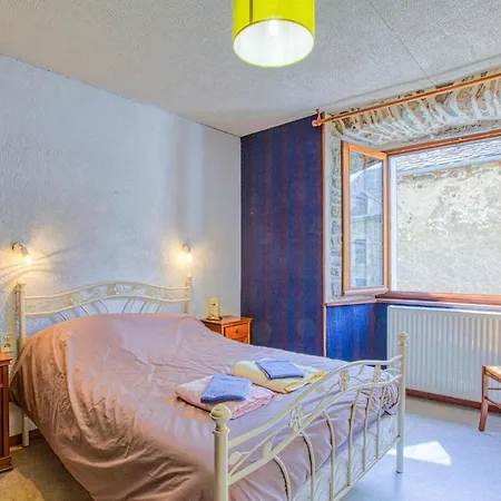 Cozy In Saint-Chély-dʼAubrac